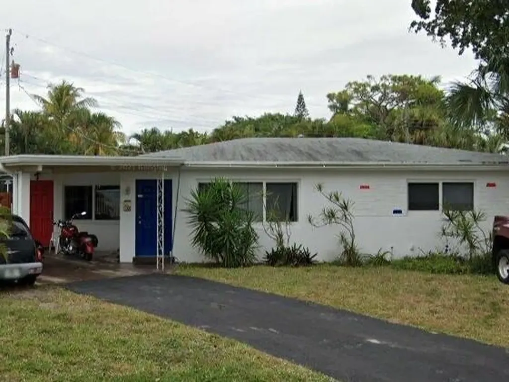 401 SW 14th Court Pompano Beach FL 33060