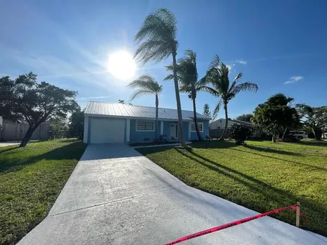 1332 SE Mohave Street Port St Lucie FL 34952