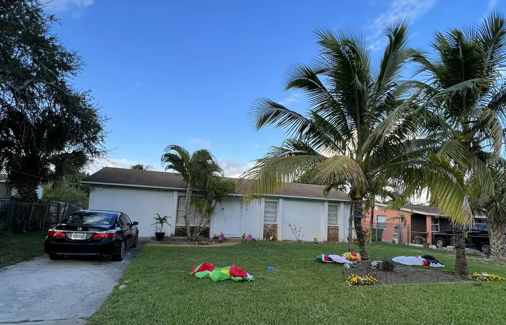 3055 Emerson Avenue Palm Springs FL 33461