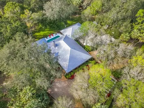 675 34th Avenue SW Vero Beach FL 32968