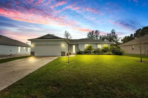 468 SW Copperfield Avenue Port St Lucie FL 34953