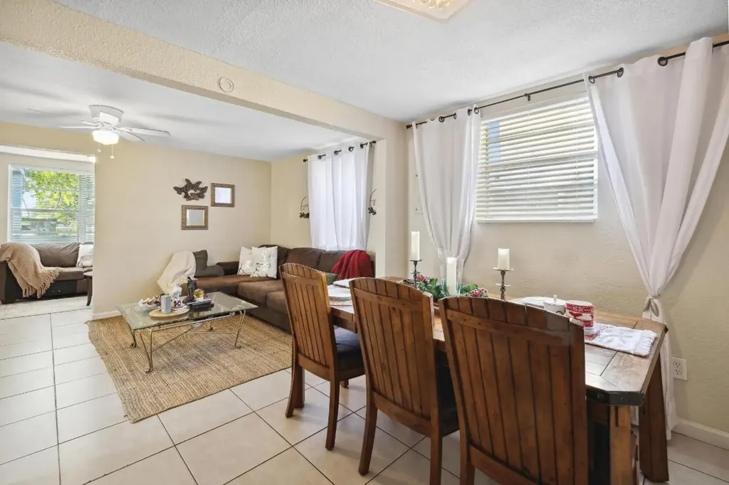 4425 SW 21st Street West Park FL 33023