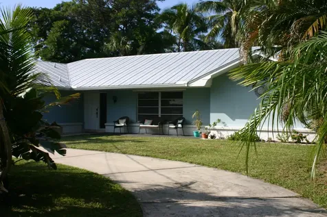9653 SE Gleason Street Hobe Sound FL 33455