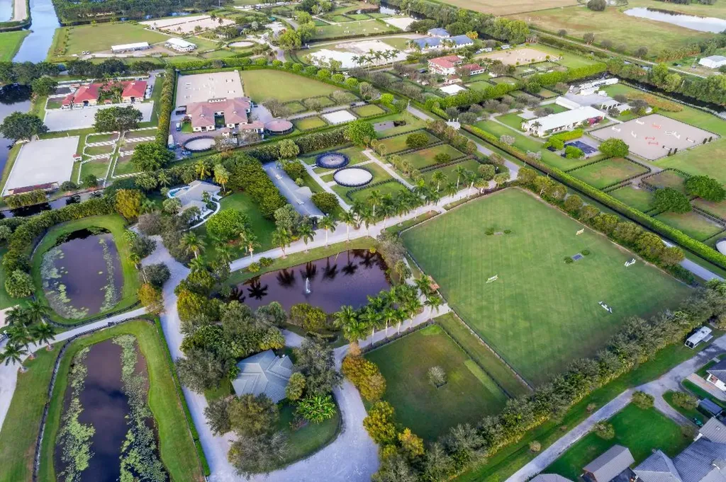 4775 Stables Way Wellington FL 33414