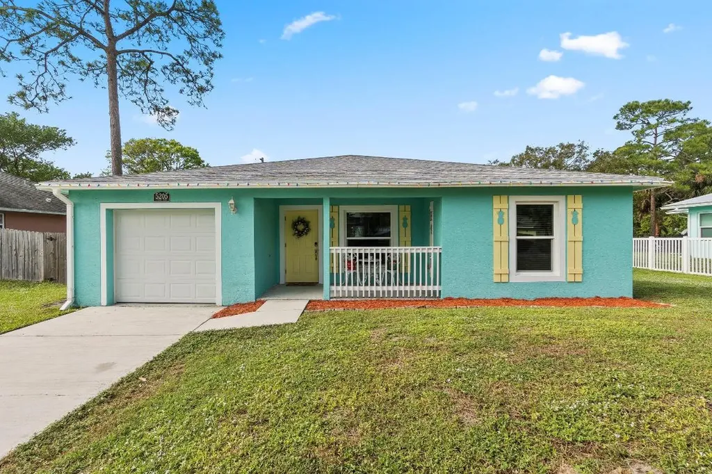 5205 Sunset Boulevard Fort Pierce FL 34982