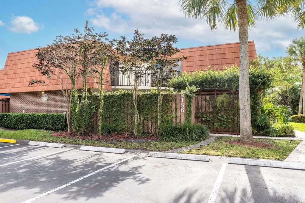 8156 S Coral Circle North Lauderdale FL 33068