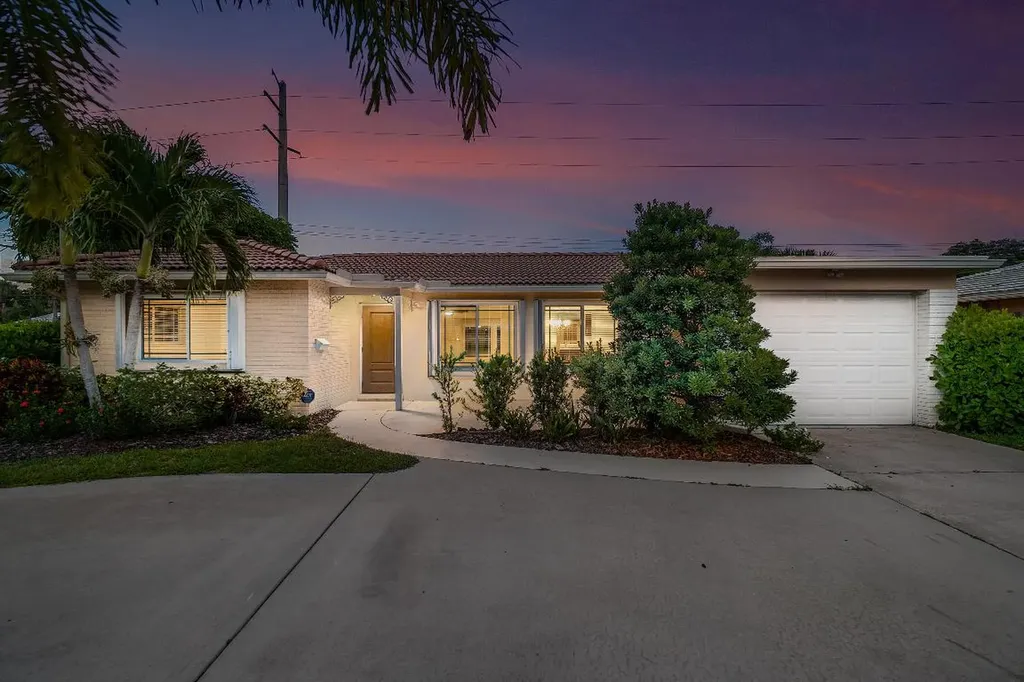 1214 SW 9th Avenue Boca Raton FL 33486