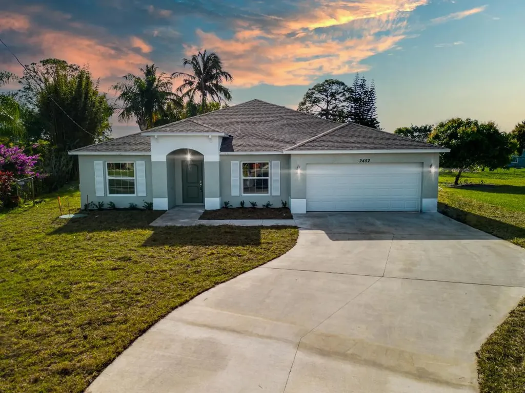 2452 SE Bordeaux Court Port St Lucie FL 34952