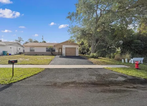 718 SW 4th Avenue Boynton Beach FL 33426