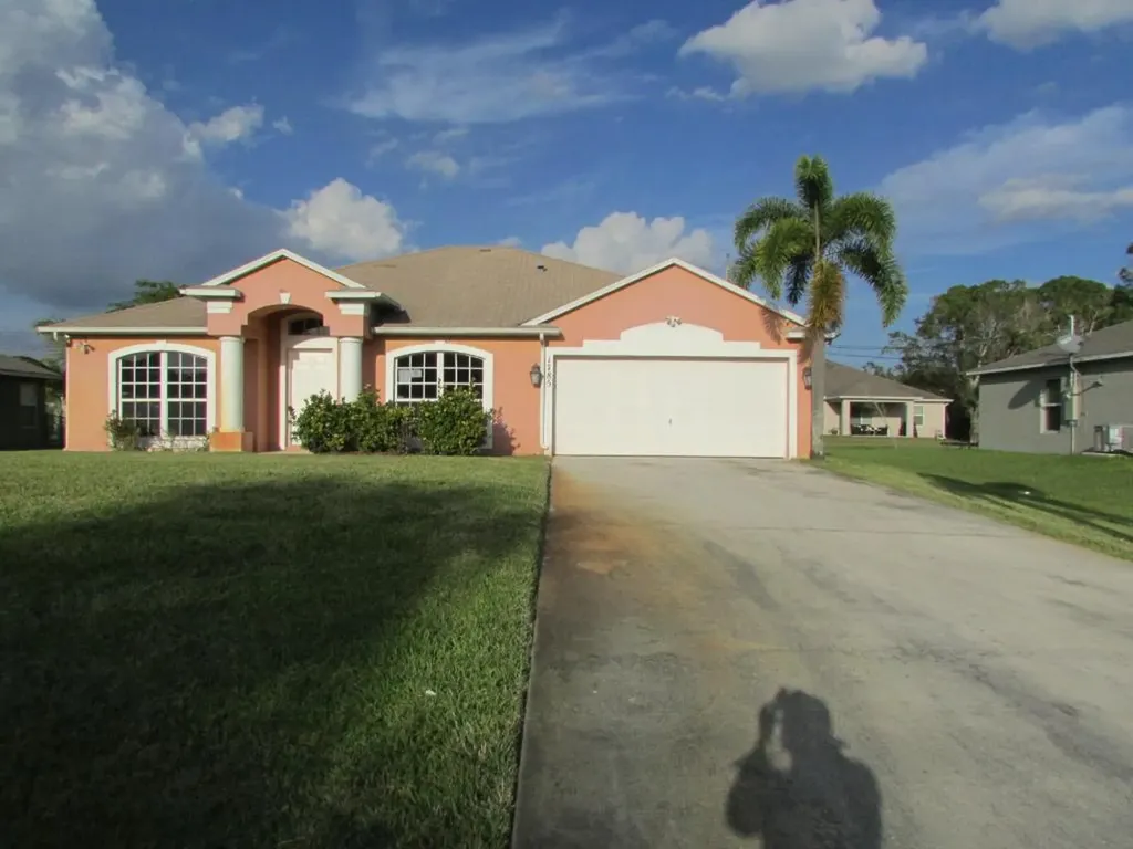 1785 SW Bradway Lane Port St Lucie FL 34953