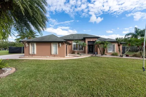 3523 SW Macon Road Port St Lucie FL 34953