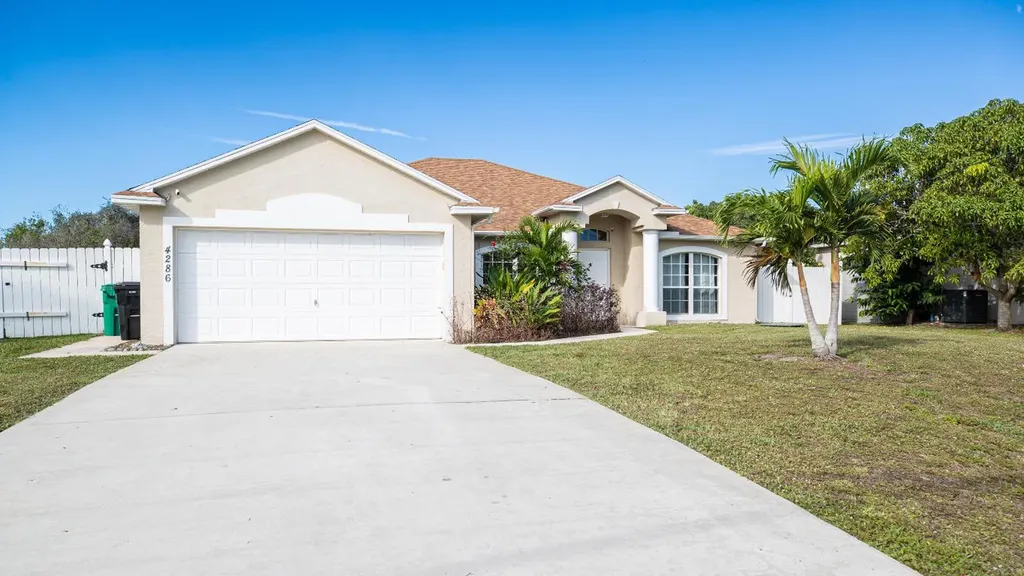 4286 SW Jame Street Port St Lucie FL 34953