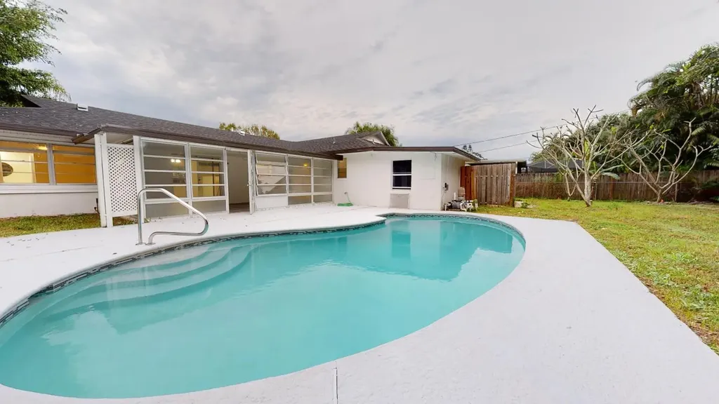 770 SE Hollahan Avenue Port St Lucie FL 34983