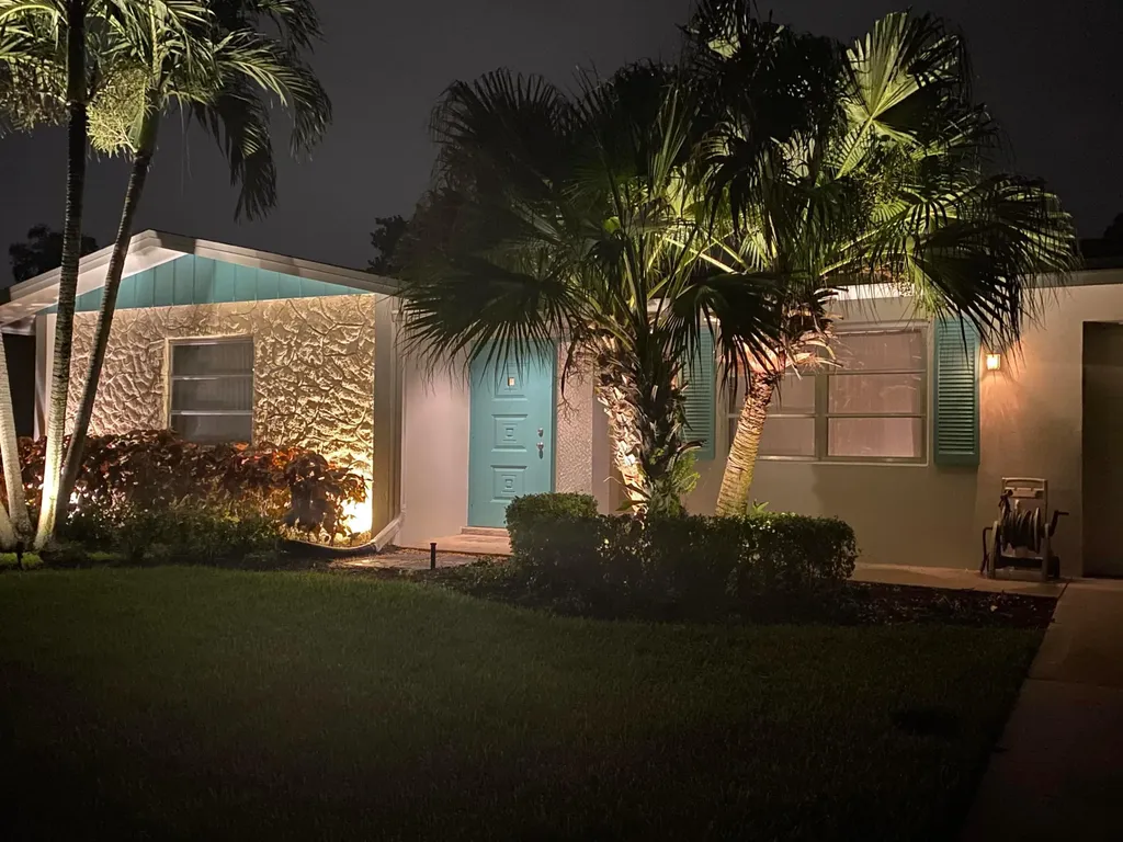 553 Riverside Drive Palm Beach Gardens FL 33410