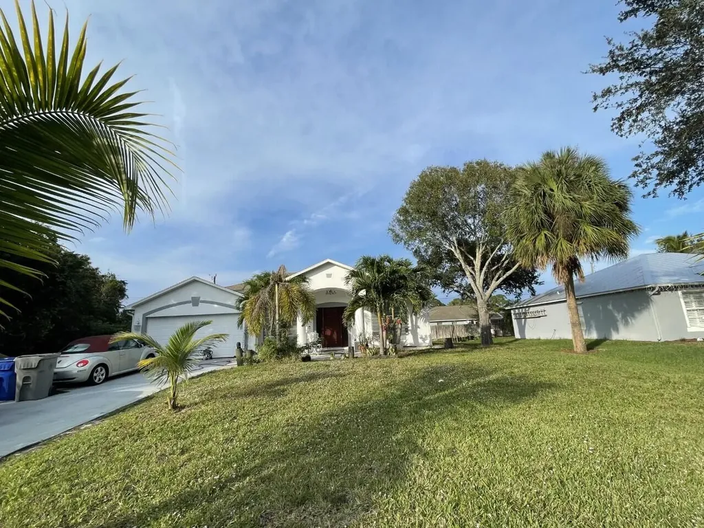 946 18th Place SW Vero Beach FL 32962