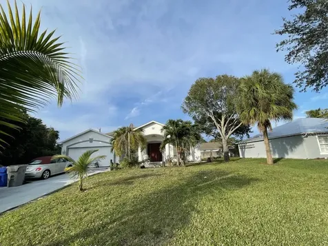 946 18th Place SW Vero Beach FL 32962