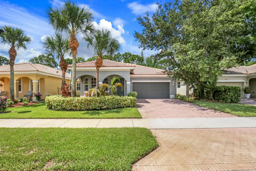 1852 SW Jamesport Drive Port St Lucie FL 34953