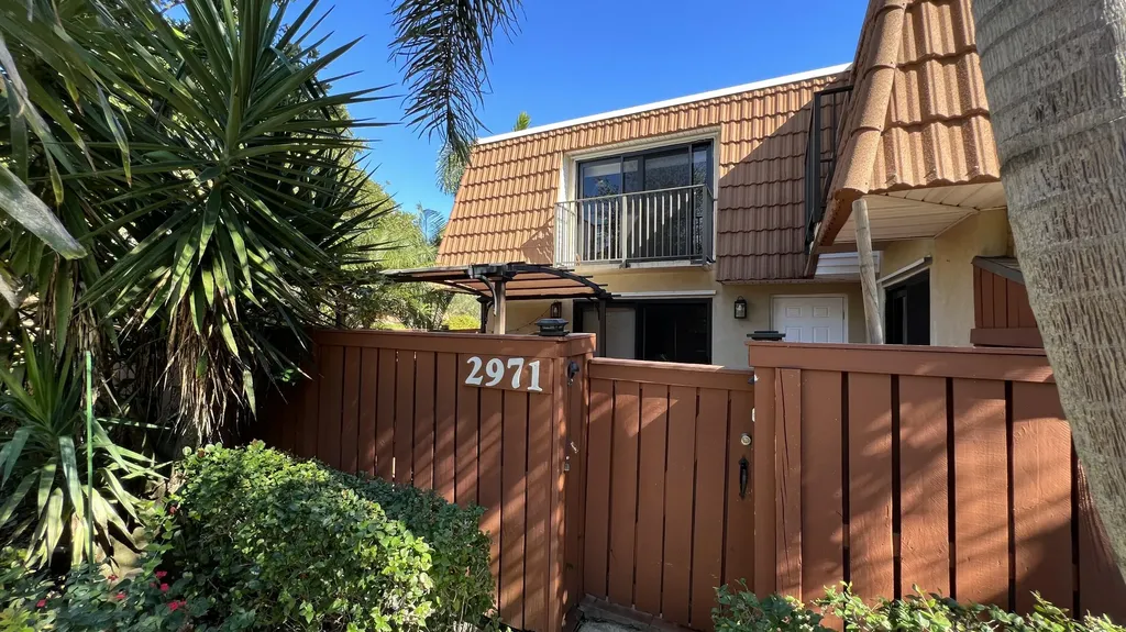 2971 Waterford Drive N Deerfield Beach FL 33442