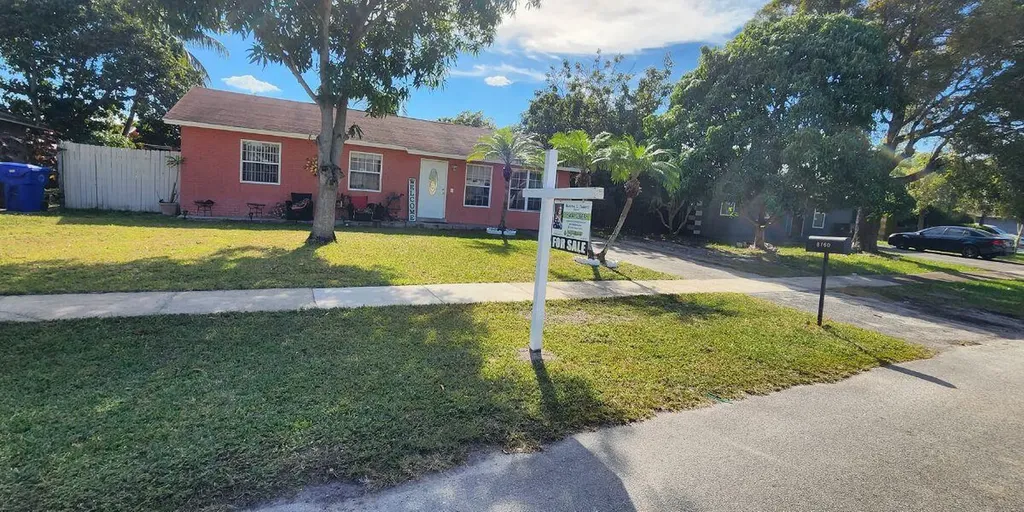 8160 SW 5th Court North Lauderdale FL 33068