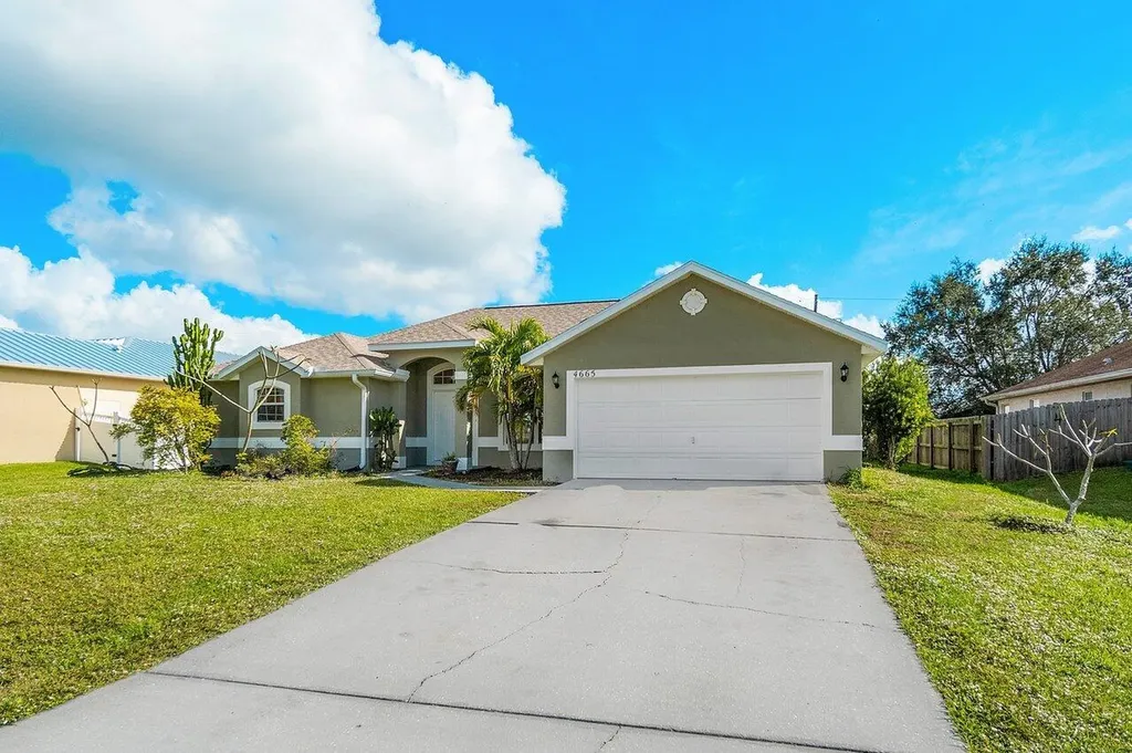 4665 SW Dactyl Street Port St Lucie FL 34953