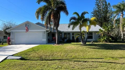 1911 SE Gaskins Circle Port St Lucie FL 34952