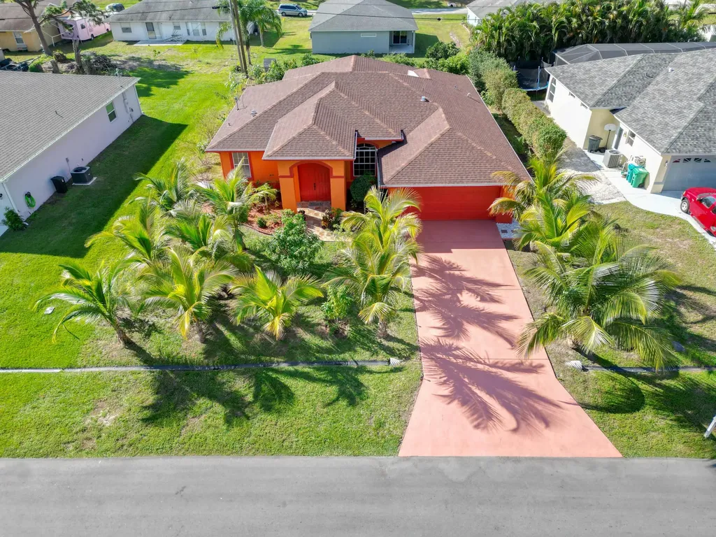 3334 SW Vendome Street Port St Lucie FL 34953