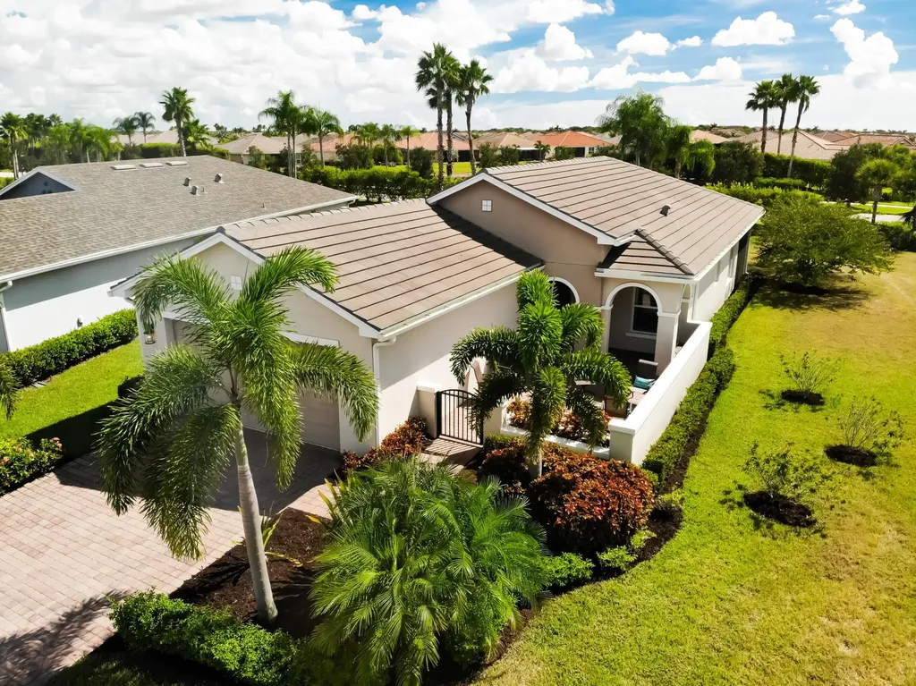 9907 SW Trumpet Tree Circle Port St Lucie FL 34987