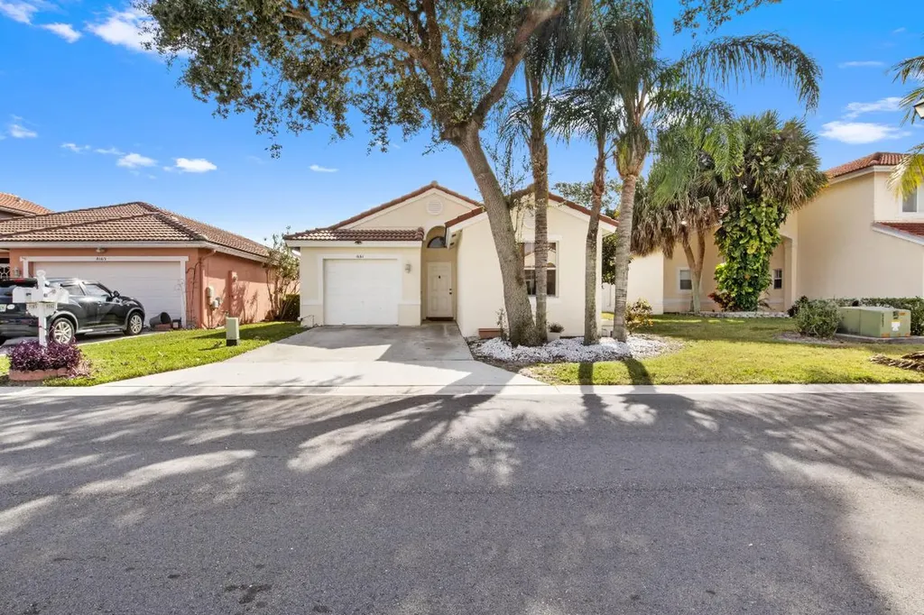 8161 Pelican Harbour Drive Lake Worth FL 33467