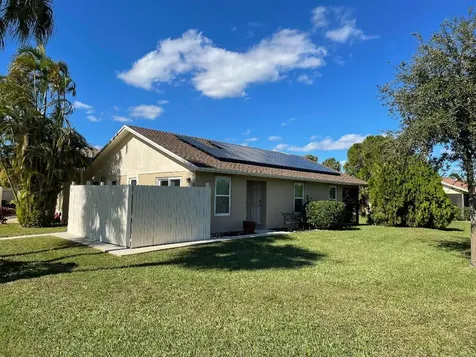 223 SE 1st Circle Boynton Beach FL 33435