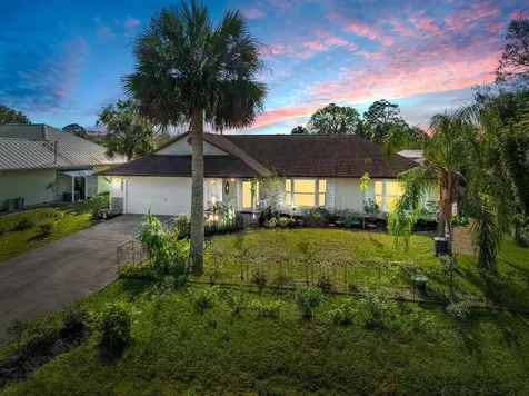 7901 Belmont Avenue Fort Pierce FL 34951