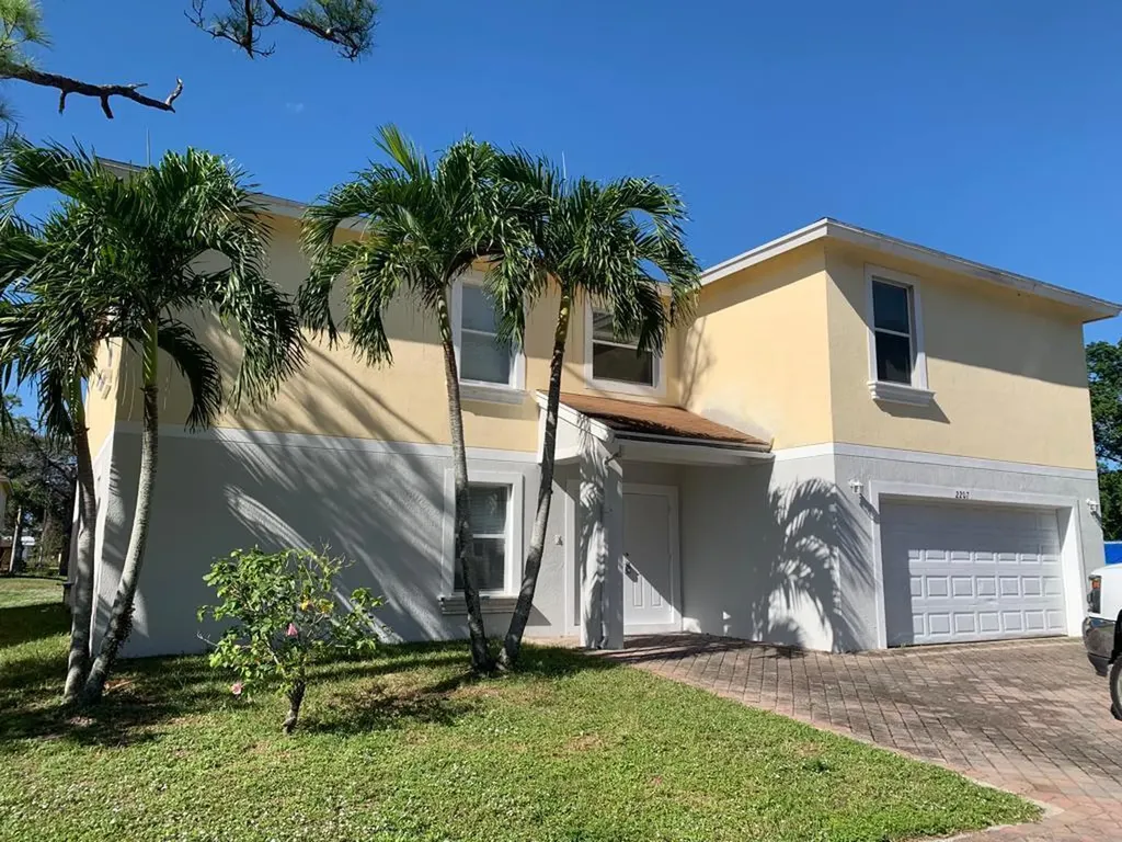 2207 S 33rd Street Fort Pierce FL 34947