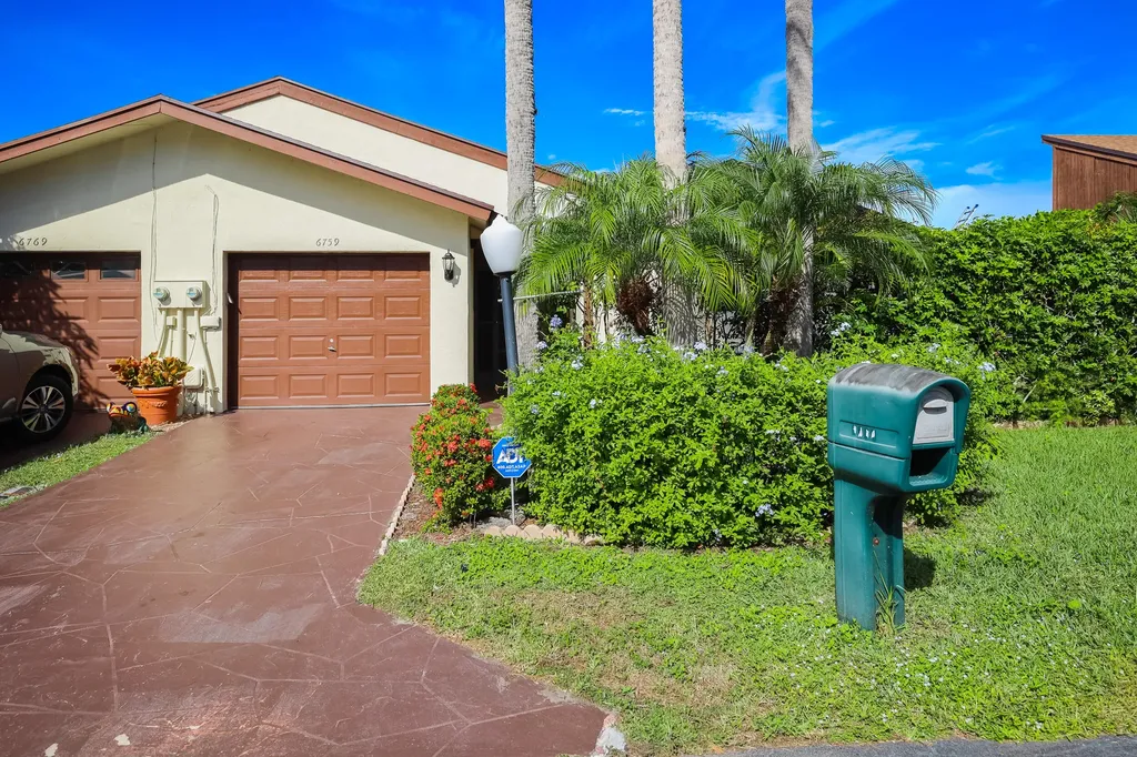 6759 Kramer Lane Lake Worth FL 33467