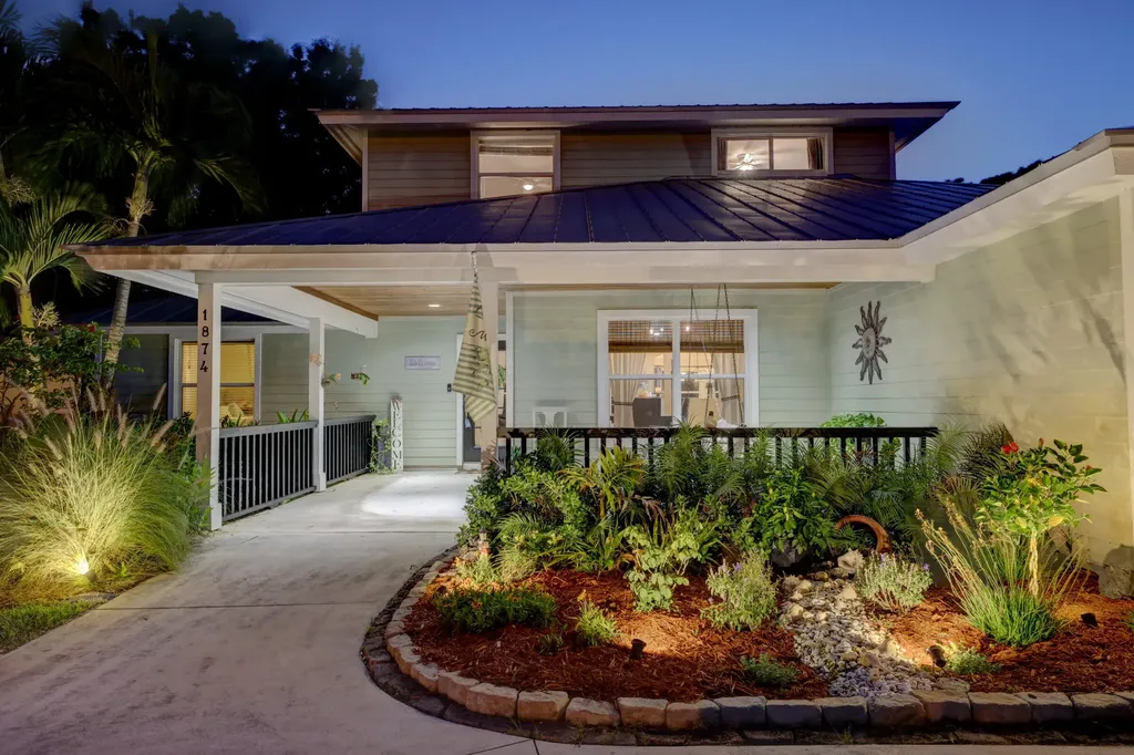 1874 SE Mantua Street Port St Lucie FL 34952