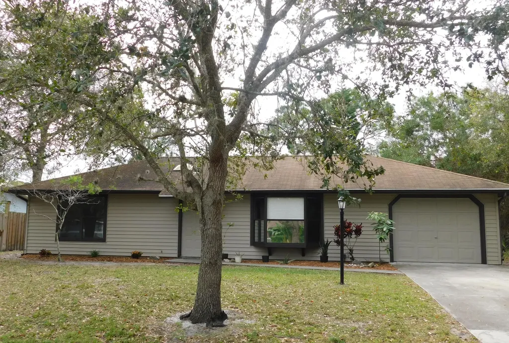 6605 Pensacola Road Fort Pierce FL 34951