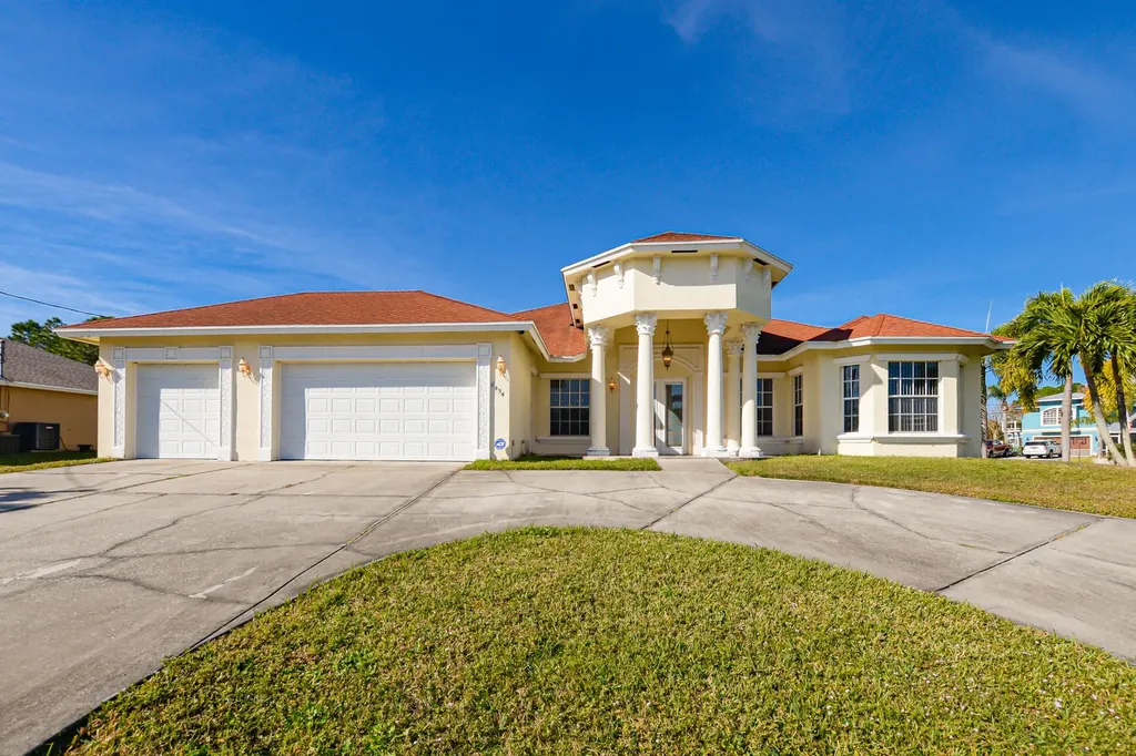 6454 NW Faye Street Port St Lucie FL 34986