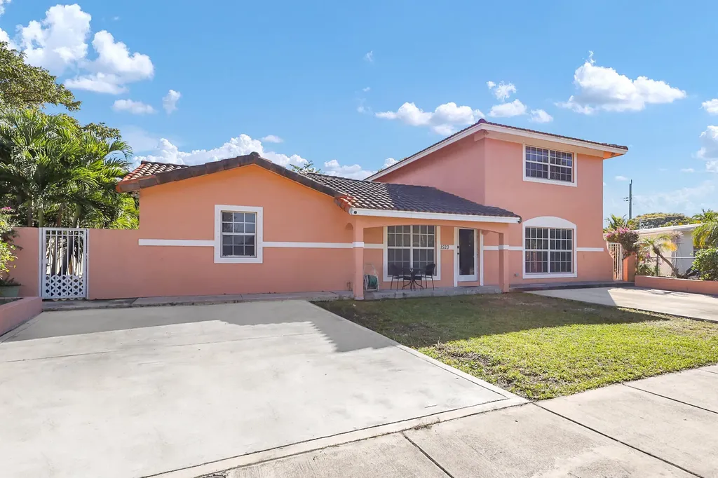 1520 NE 43rd Court Pompano Beach FL 33064