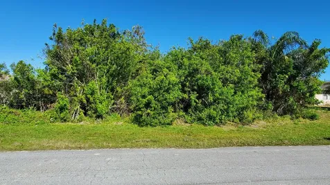 707 NW Biscayne Drive Port St Lucie FL 34983