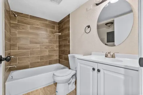 2504 SE Anchorage Cove Port St Lucie FL 34953