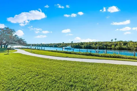2504 SE Anchorage Cove Port St Lucie FL 34953