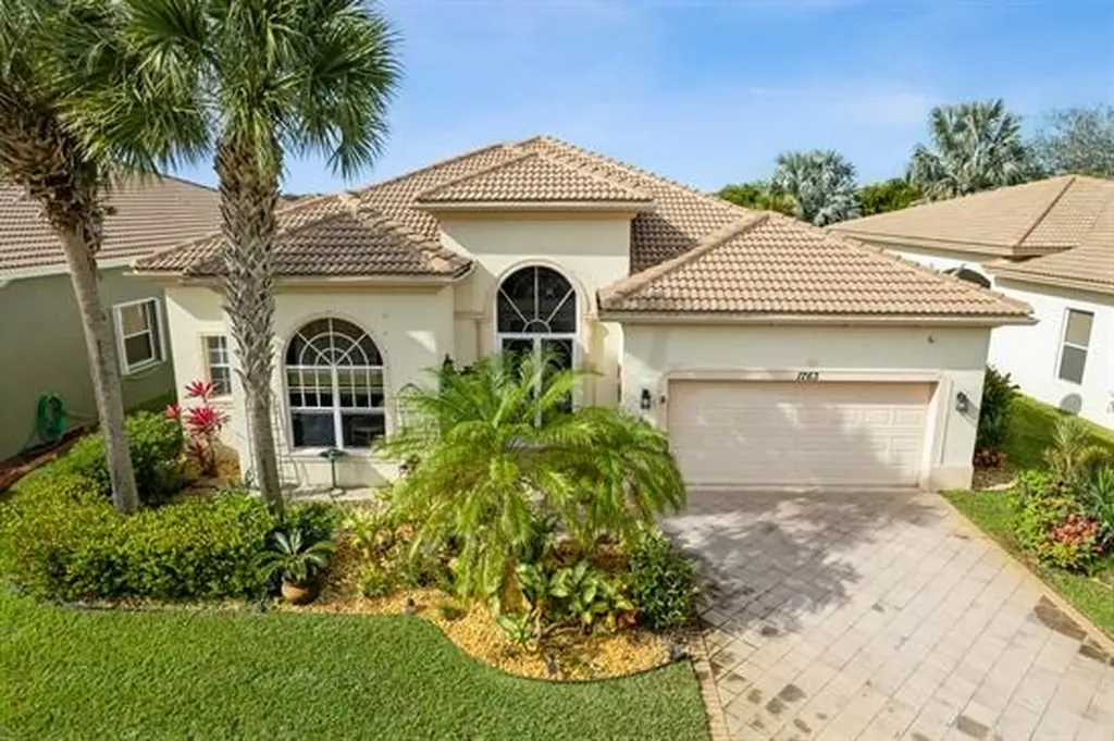 1763 Belmont Circle SW Vero Beach FL 32968