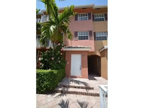 2725 NE 8th Avenue Wilton Manors FL 33334