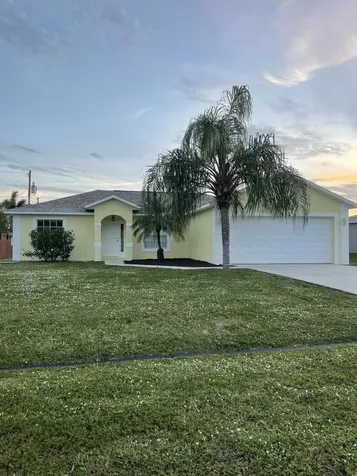 1632 SW Crawford Avenue Port St Lucie FL 34953