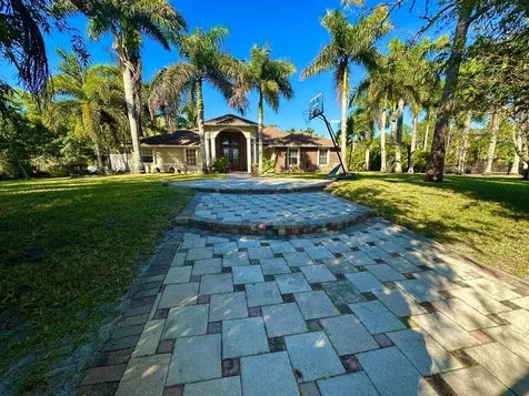 9117 Mandarin Boulevard Loxahatchee FL 33470