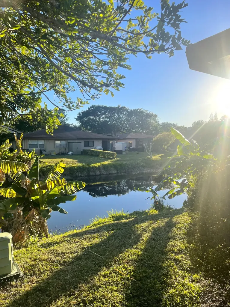 10220 Pine Drive Boynton Beach FL 33437