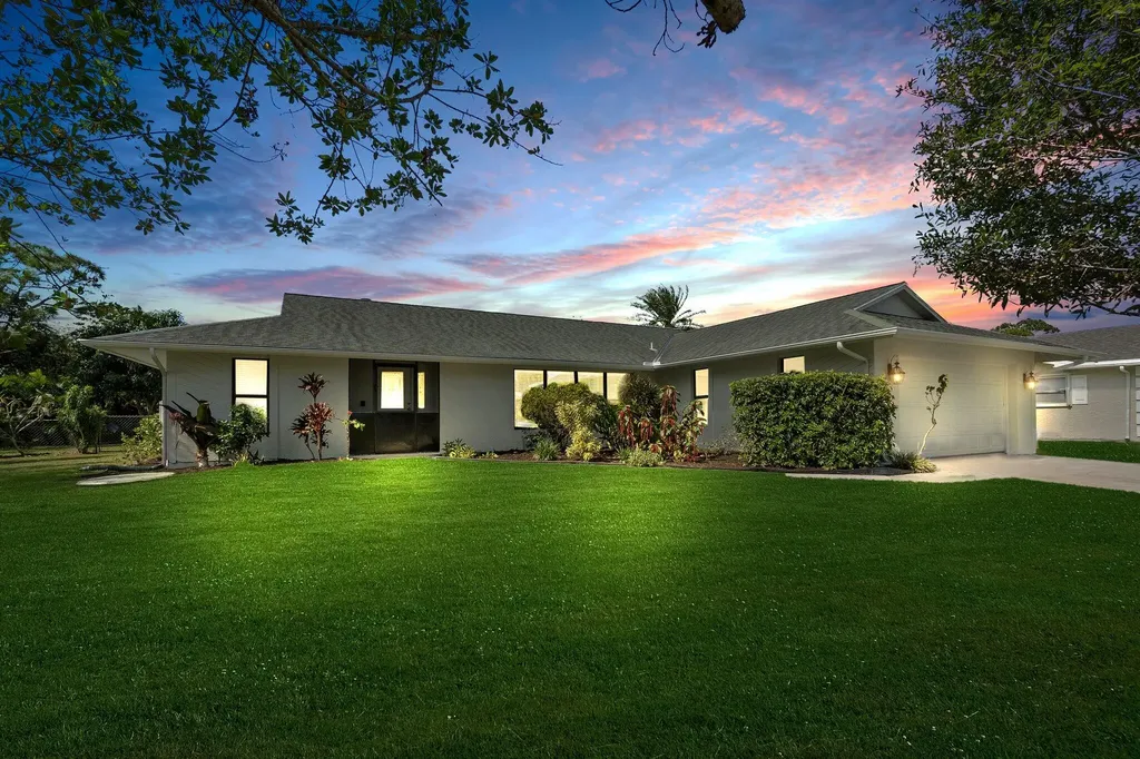 1698 SE Mistletoe Street Port St Lucie FL 34983