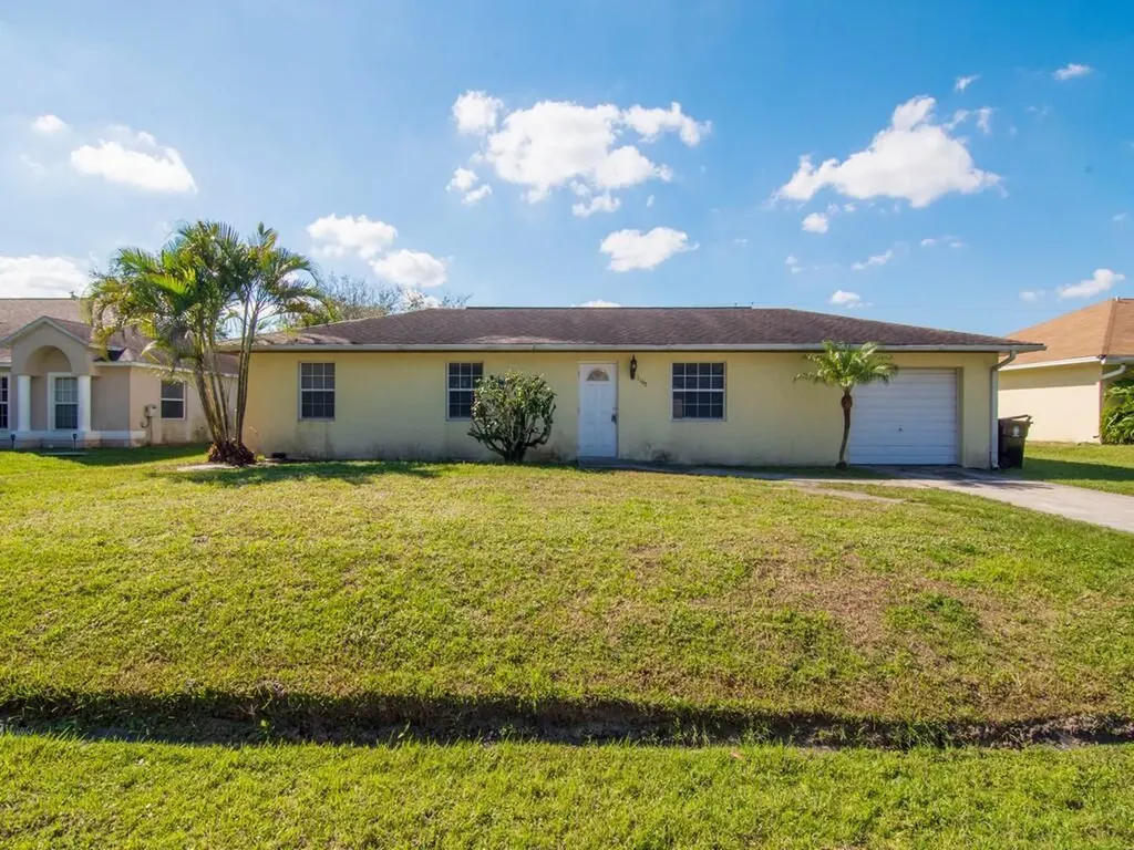 1190 SE Puritan Lane Port St Lucie FL 34983