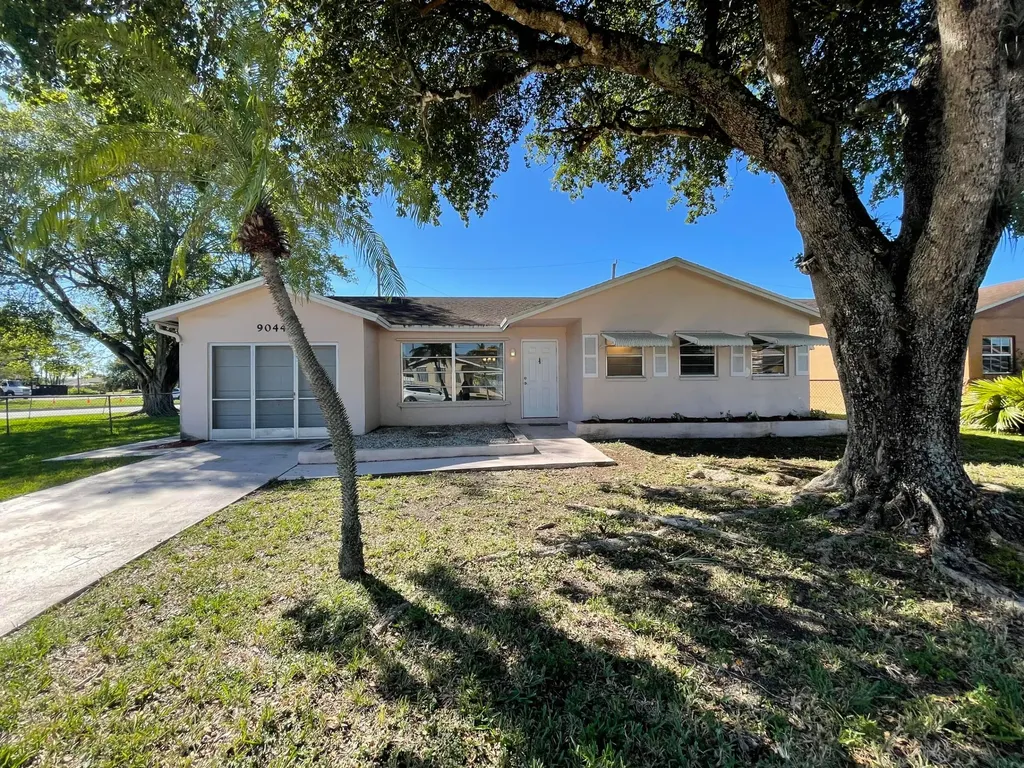 9044 SW 1st Drive Boca Raton FL 33428
