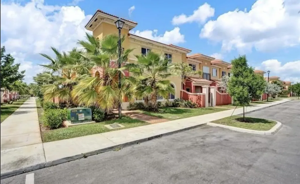 3529 NW 29th Place Lauderdale Lakes FL 33311