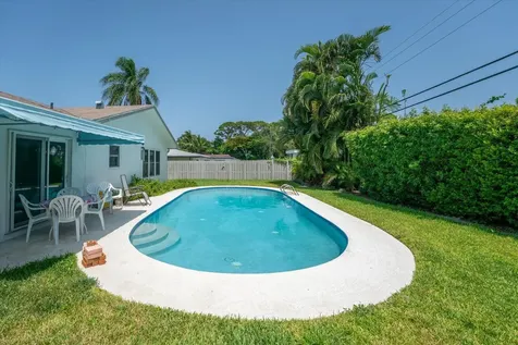 722 SW 28th Avenue Boynton Beach FL 33435