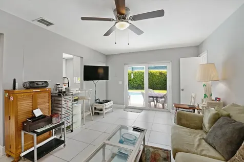 722 SW 28th Avenue Boynton Beach FL 33435